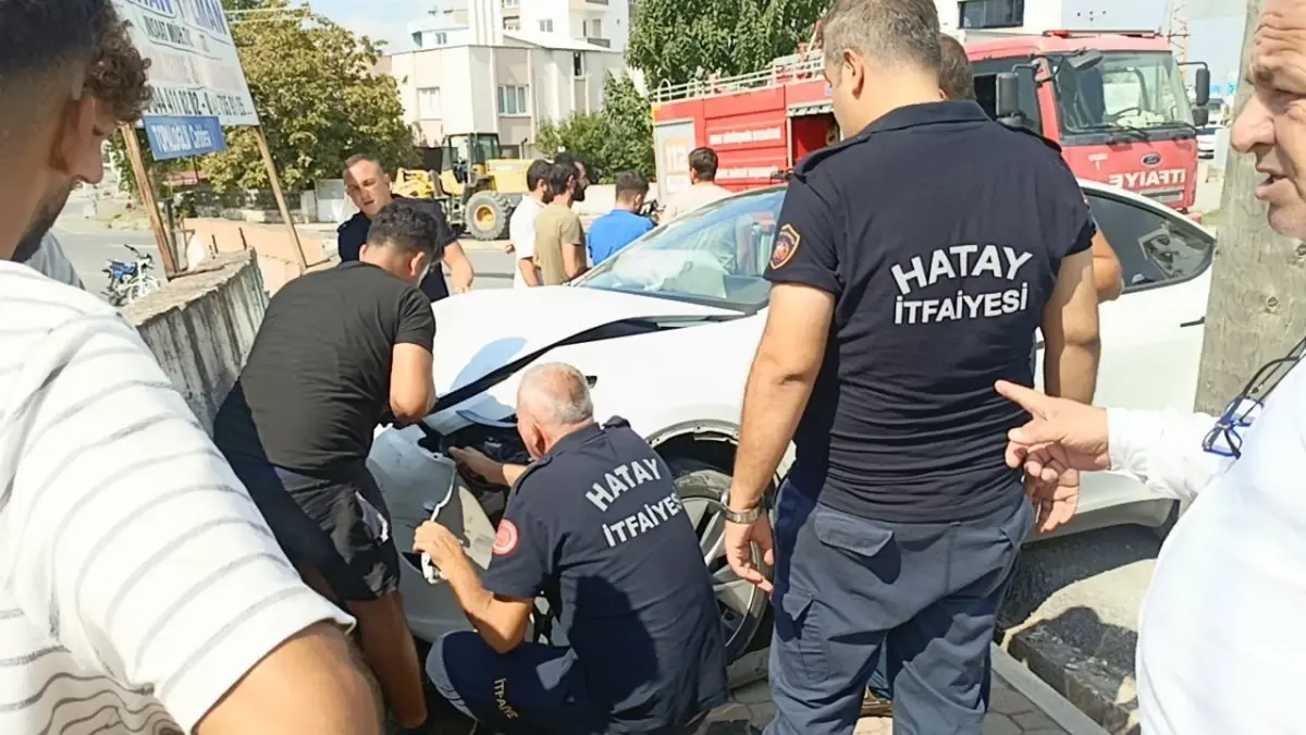 Hatay’da Polis Aracıyla Kaza: 5 Yaralı