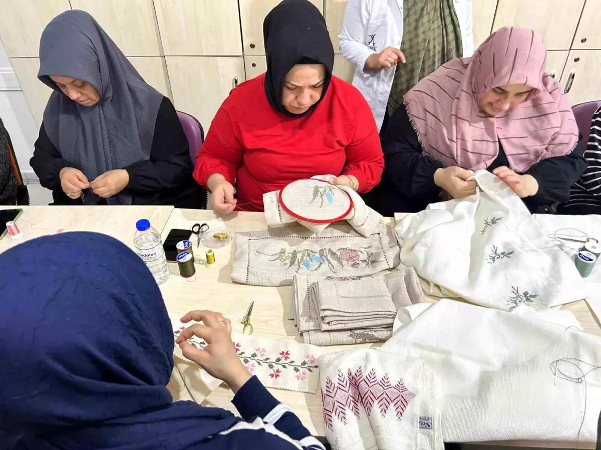 Darıca Belediyesi’nden Kadınlara El Becerileri Kursu
