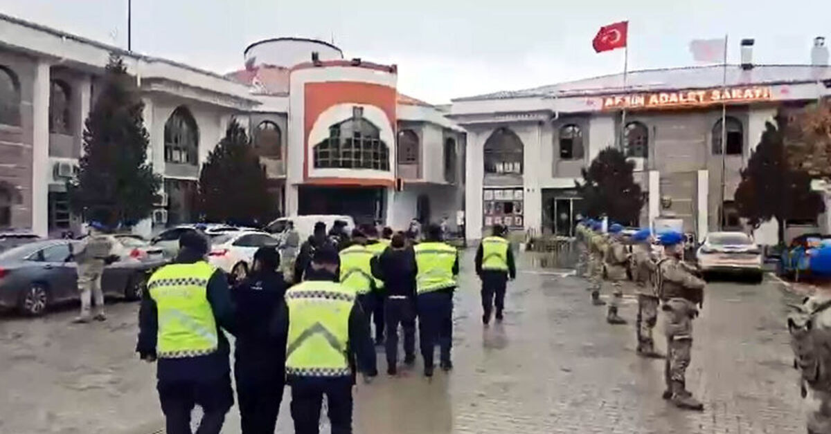2 kişiyi öldüren 4 kardeş samanlıkta yakalandı