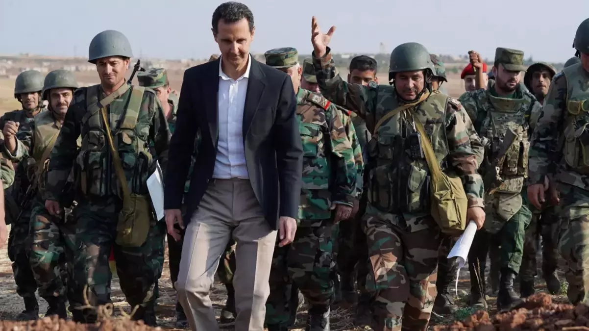 Esad’ın ülkeden kaçan askerleri Irak’ın Rutba ilçesine sığınmış