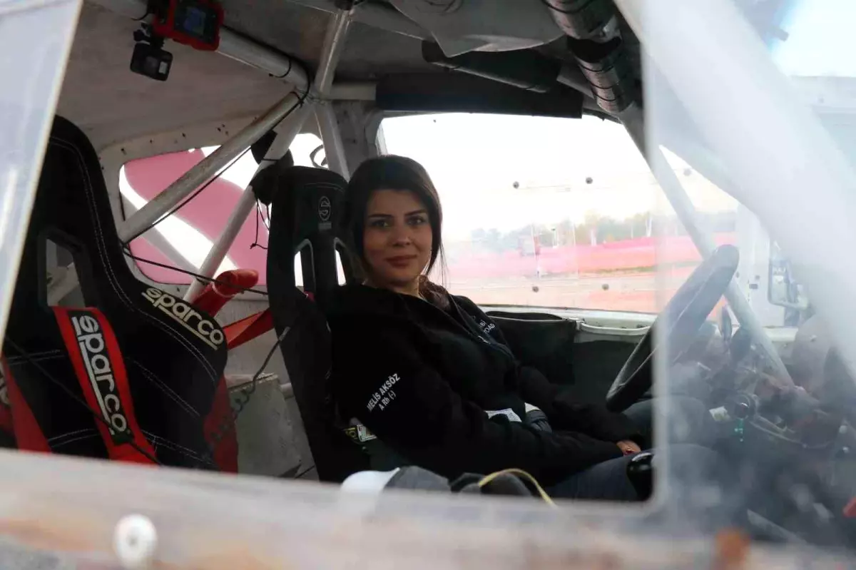 Melis Aksöz: Türkiye’nin İlk X-Trial Kadın Pilotu