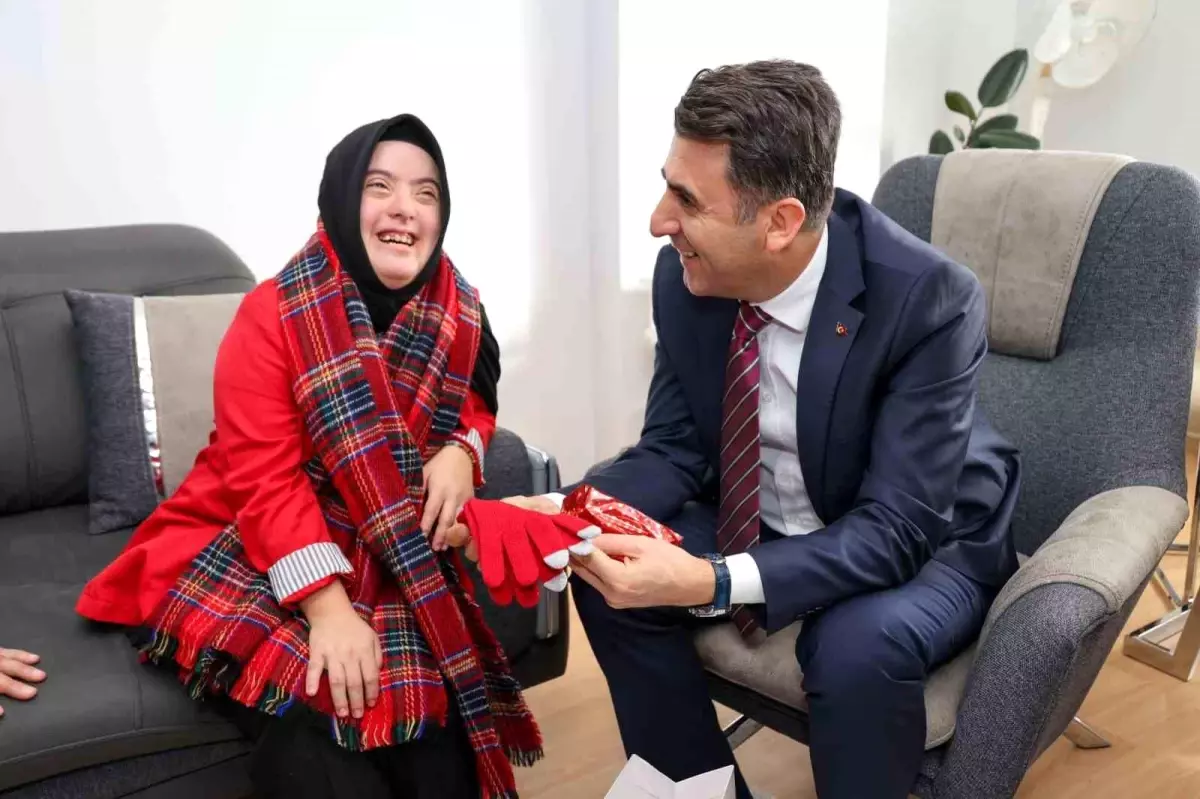 Vali Aygöl’den Özel Bireye Destek Ziyareti