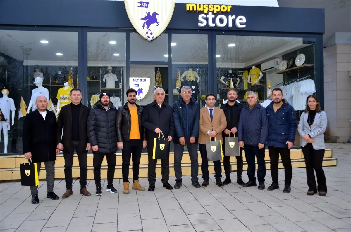 Vali Çakır’dan Muşspor’a Destek