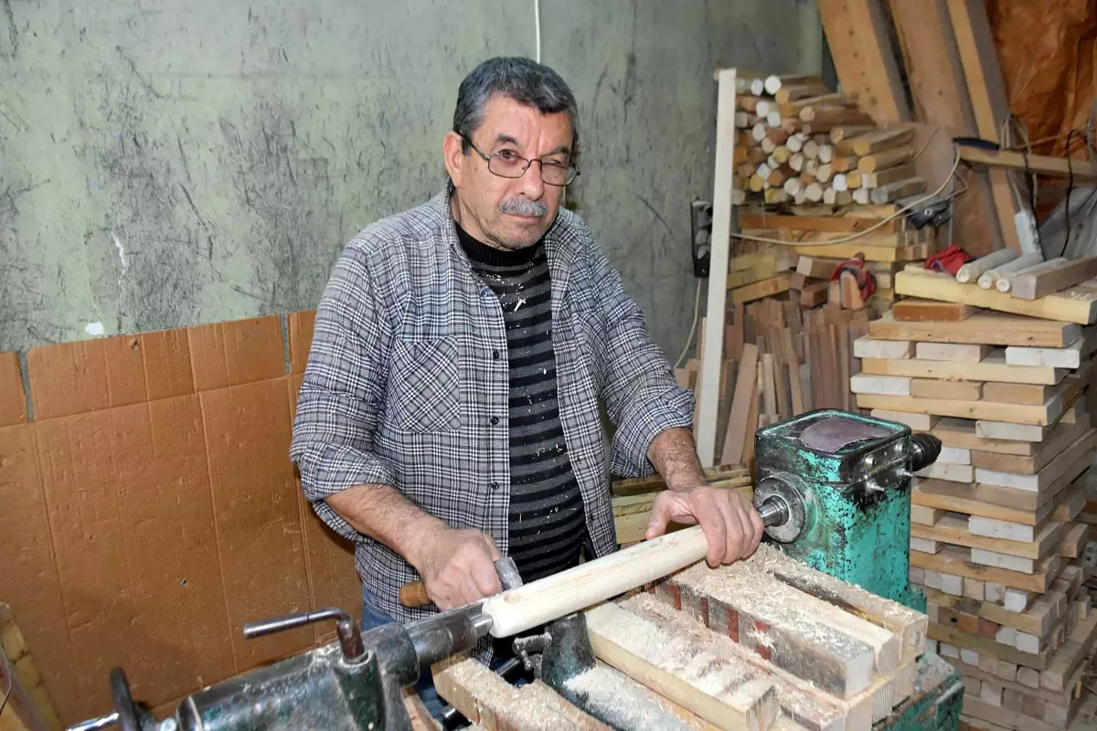 57 Yıldır Ahşap Tabure Üreten Antepli Mehmet Usta’nın Hikayesi