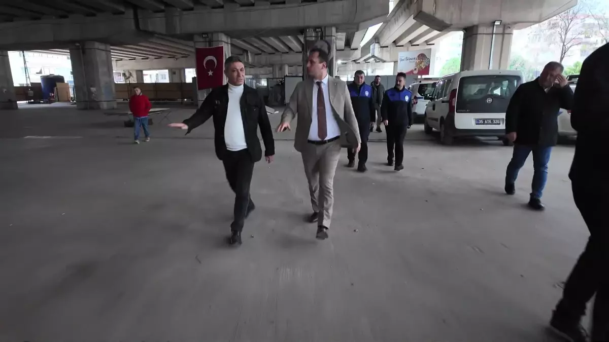 Bornova’da Bit Pazarı ve Antika Pazarı Kaldırıldı