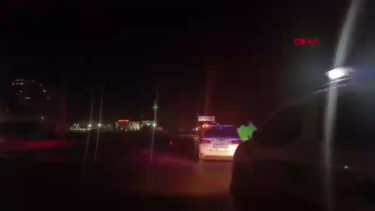 Bursa’da Motosiklet TIR’a Çarptı: İki Kişi Ağır Yaralandı