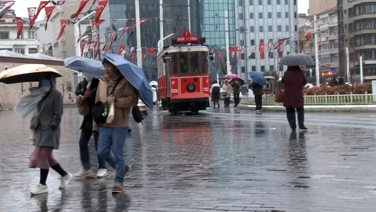 İstanbul’da Soğuk ve Yağışlı Hava