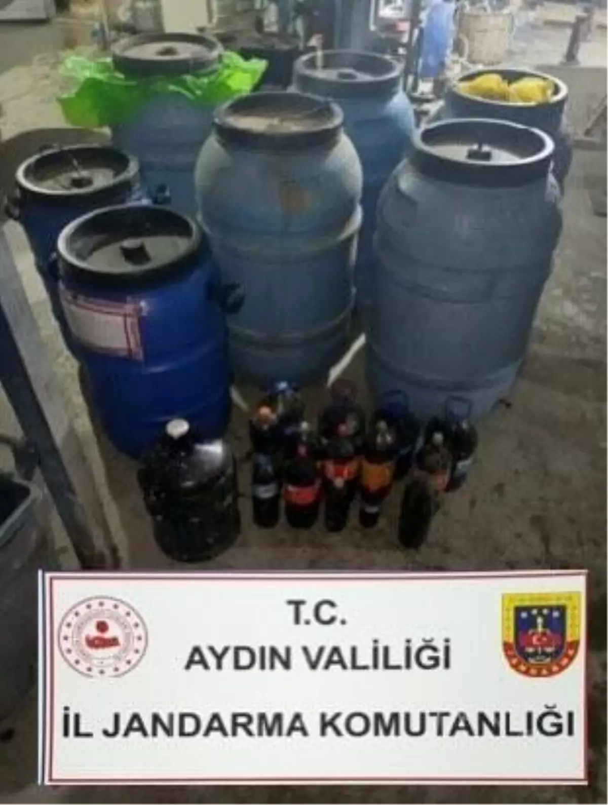 Kuşadası’nda 700 Litre Sahte Alkol Ele Geçirildi