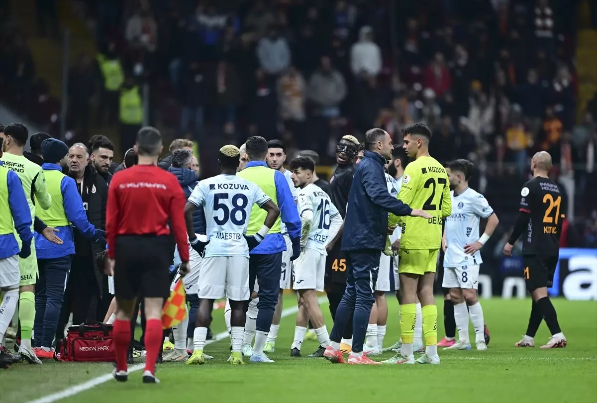 Adana Demirspor Sahadan Çekildi
