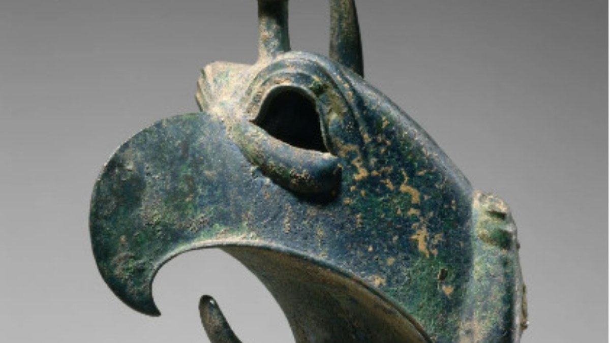 Metropolitan Sanat Müzesi, bronz bir grifon başını Yunanistan’a veriyor