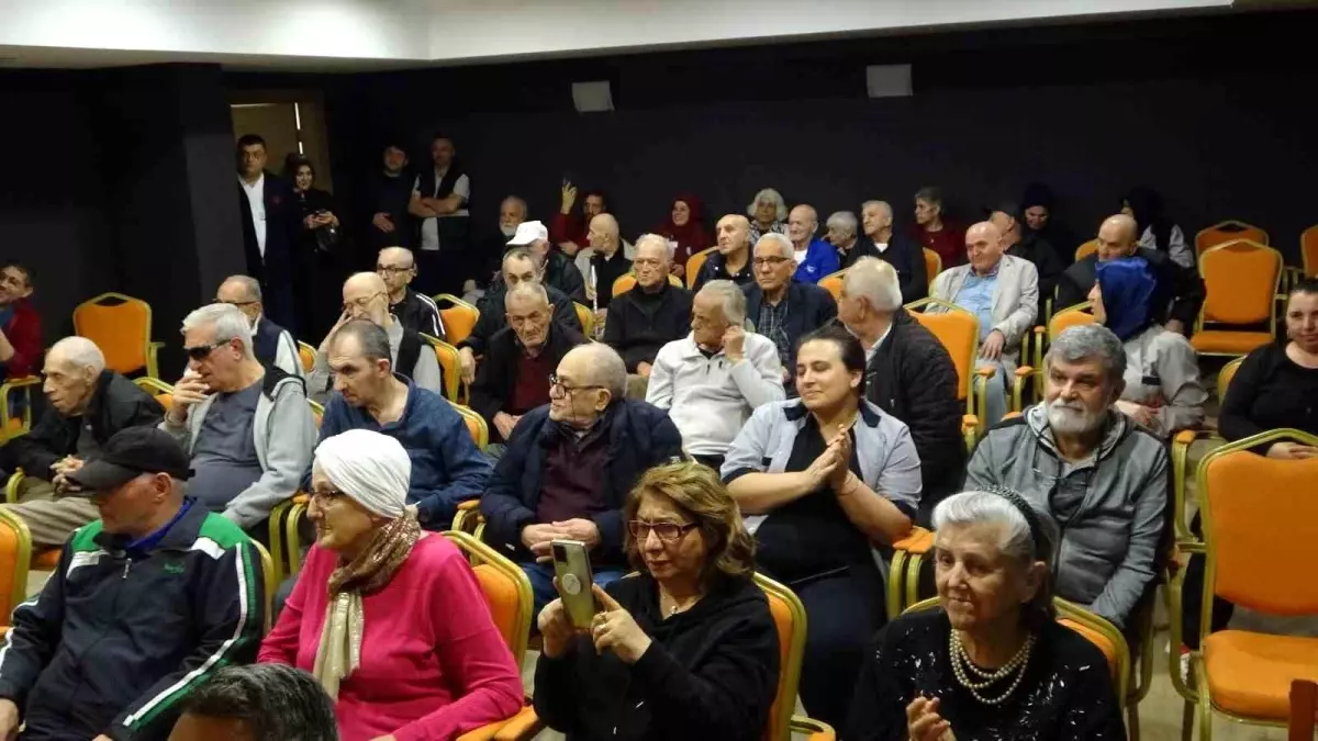 Hababam Sınıfı Oyuncuları Yaşlılarla Buluştu